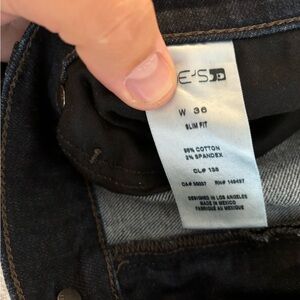 Joes Slim fit 36W. In great shape.